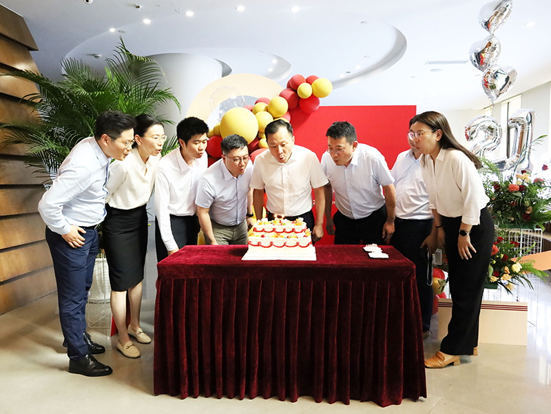 二十一载 智造未来丨贺z6com·尊龙股份廿一诞辰，再启新篇